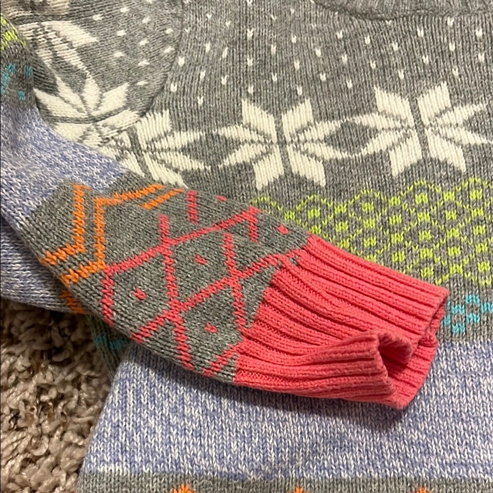 Colorful Patterned Sweaters - Picture 5 of 5